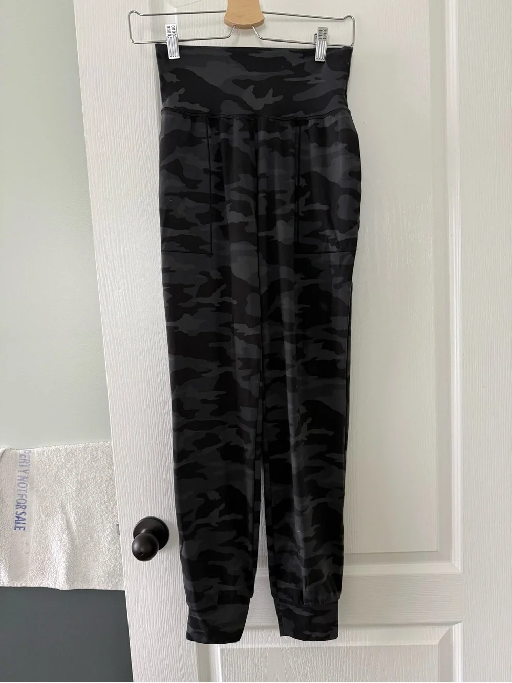 Athleta Black Charcoal Camo Salutation Jogger